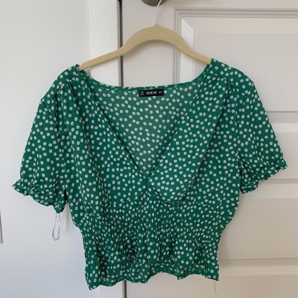 Green floral top / blouse